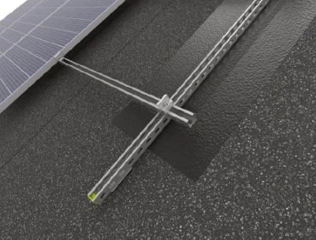 Bitumen and sealing membranes inclined roof